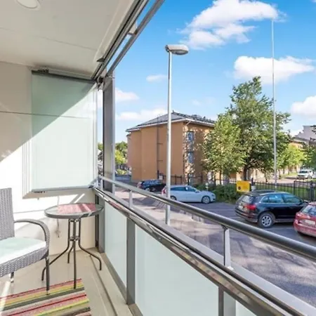 Studiohuoneisto Vallikadun Helmi, 56 M2, Ac,wifi,parveke Apartment *